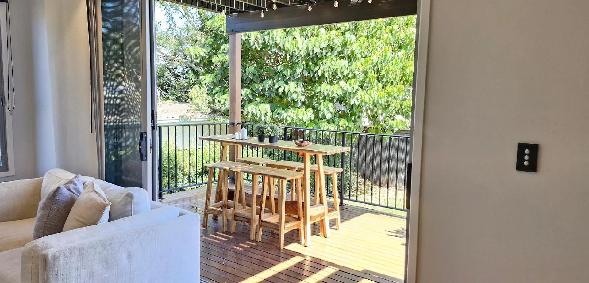Golden Beachfront Holiday Home Australia