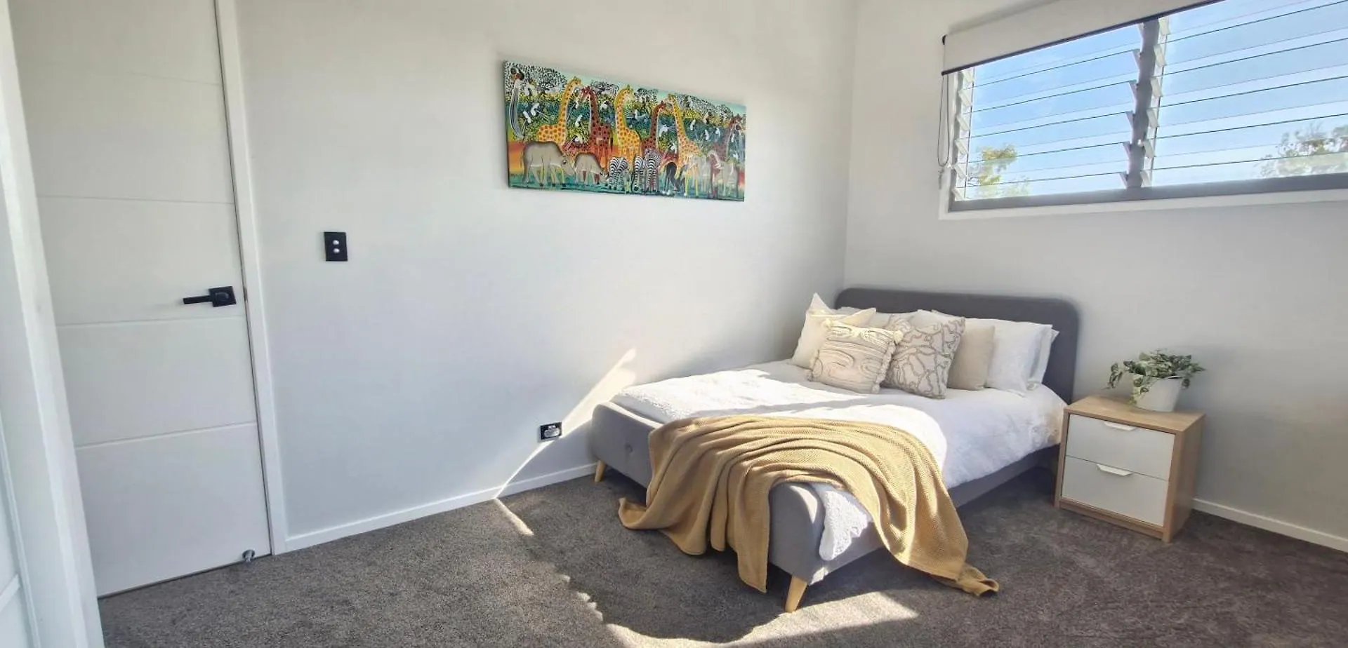 Golden Beachfront Holiday Home Australia