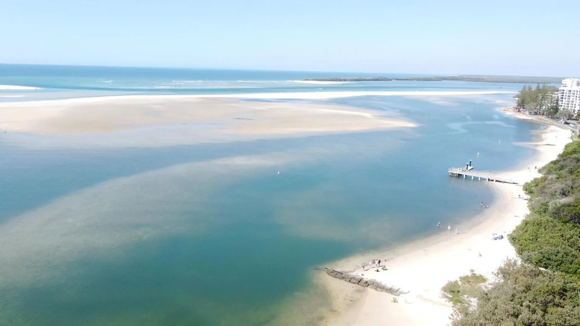 Golden Beachfront Holiday Home Australia
